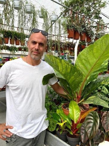 מני כליף, משתלת 'על הדרך'