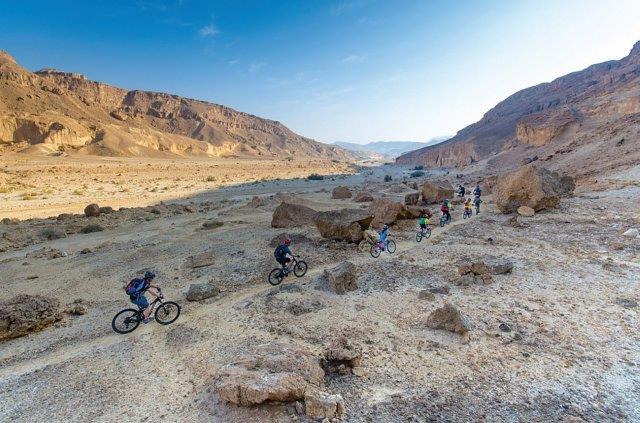 שביל ישראל בנחל נקרות צילום אילן שחם אתר שבי"א